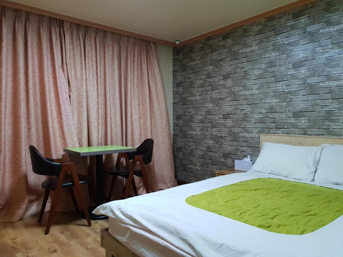 Green And Blue Hotel Pyeongchang Extérieur photo