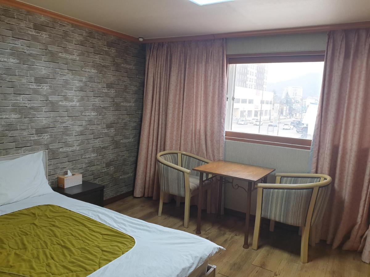 Green And Blue Hotel Pyeongchang Extérieur photo