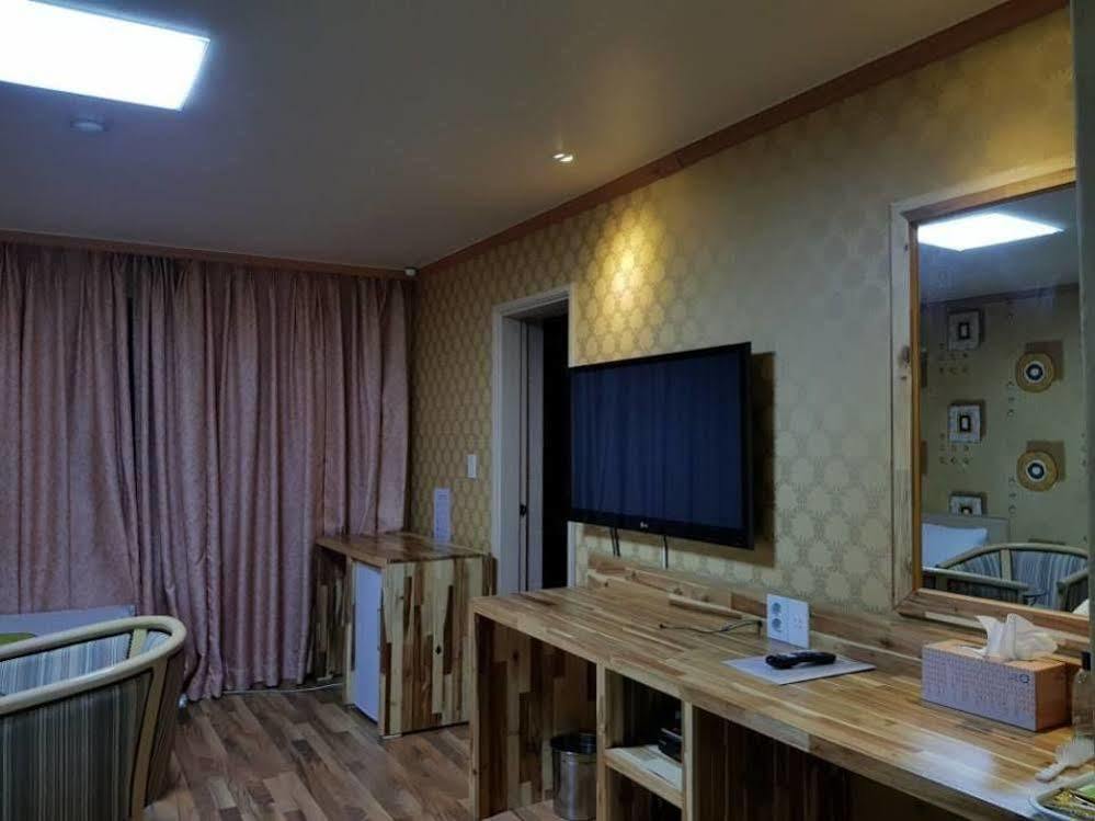 Green And Blue Hotel Pyeongchang Extérieur photo