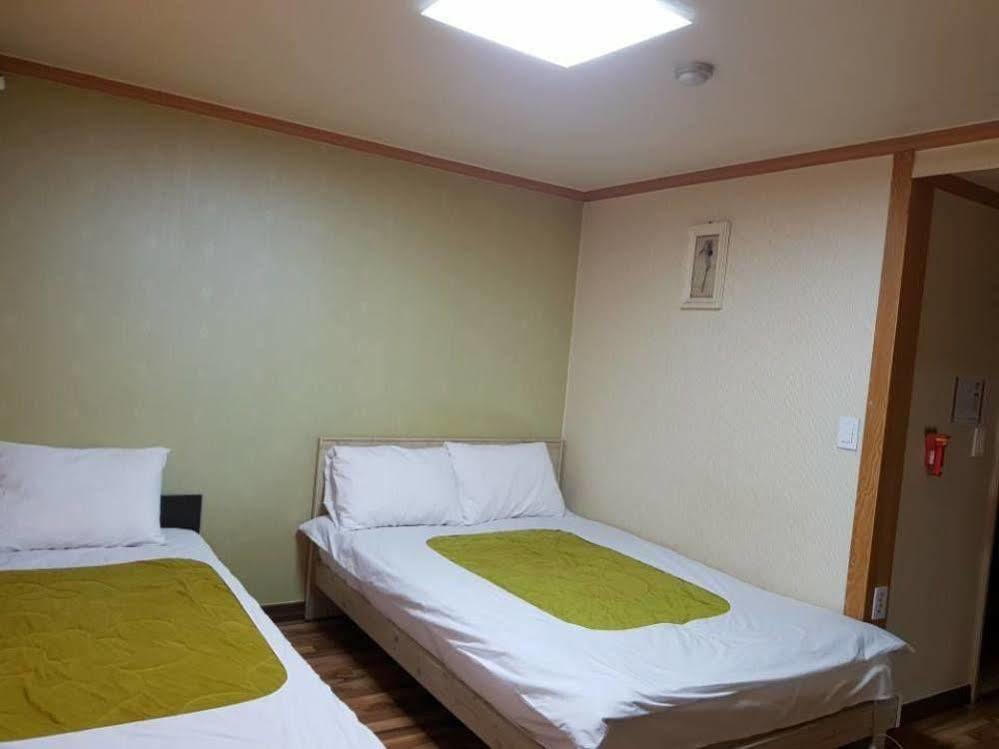 Green And Blue Hotel Pyeongchang Extérieur photo